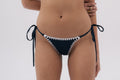 Bas tanga maillot bleu marine brodé blanc à nouer ABYSSA silhouette fine LA SMOLE